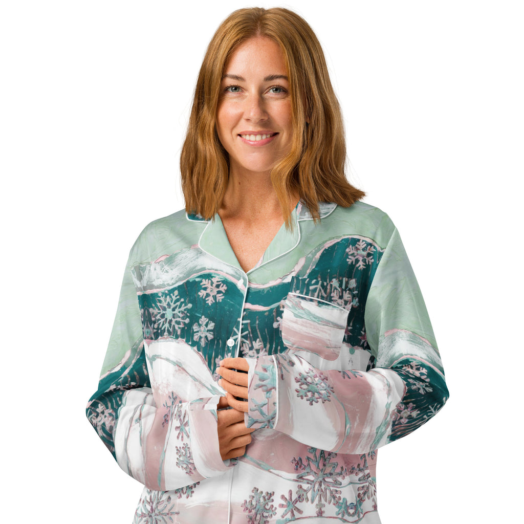 Snowflakes Women’s long sleeve pajama top
